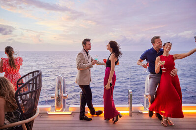 Celebrity_Cruises_Magic_Carpet