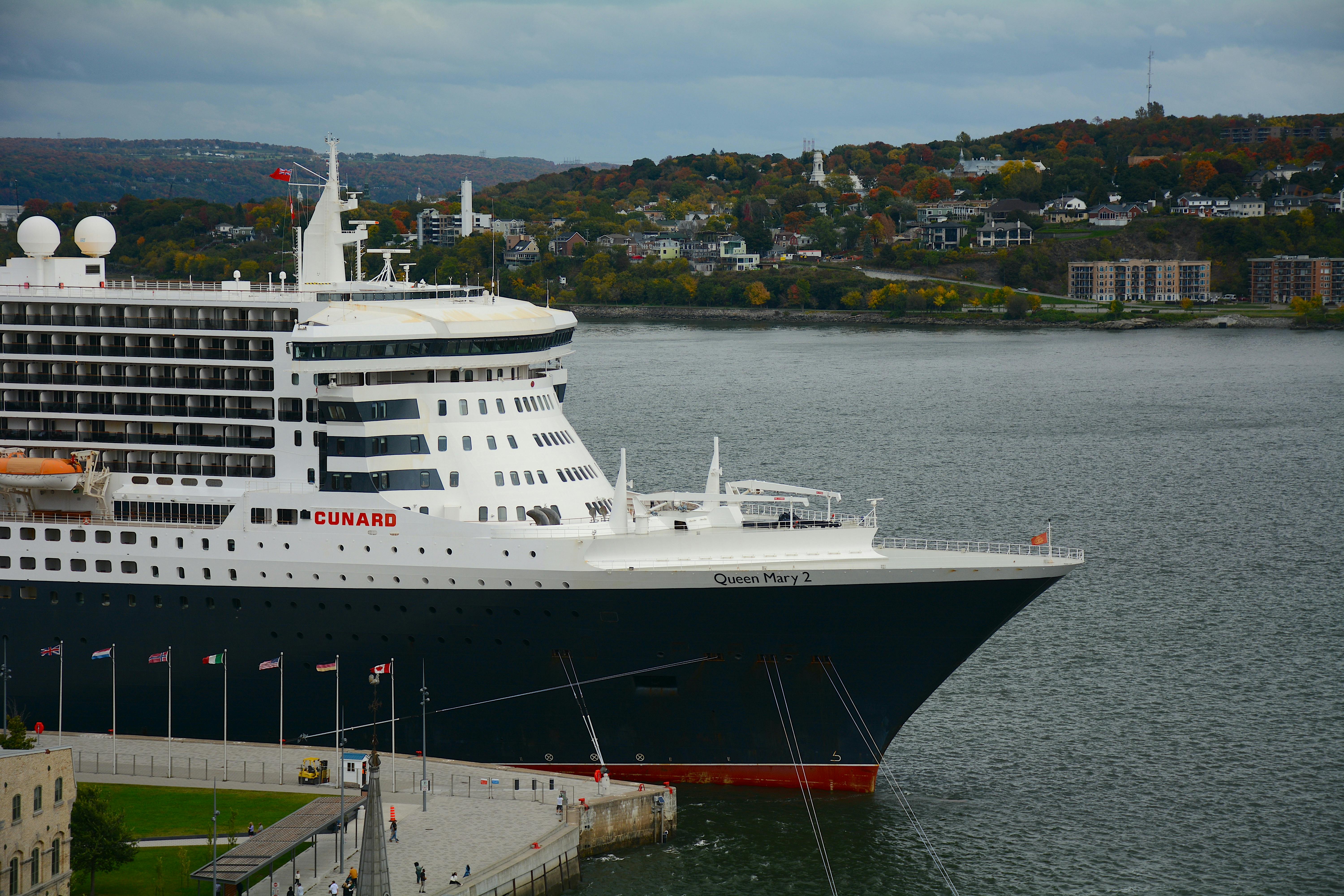 Cunard Queen Mary 2 Dock