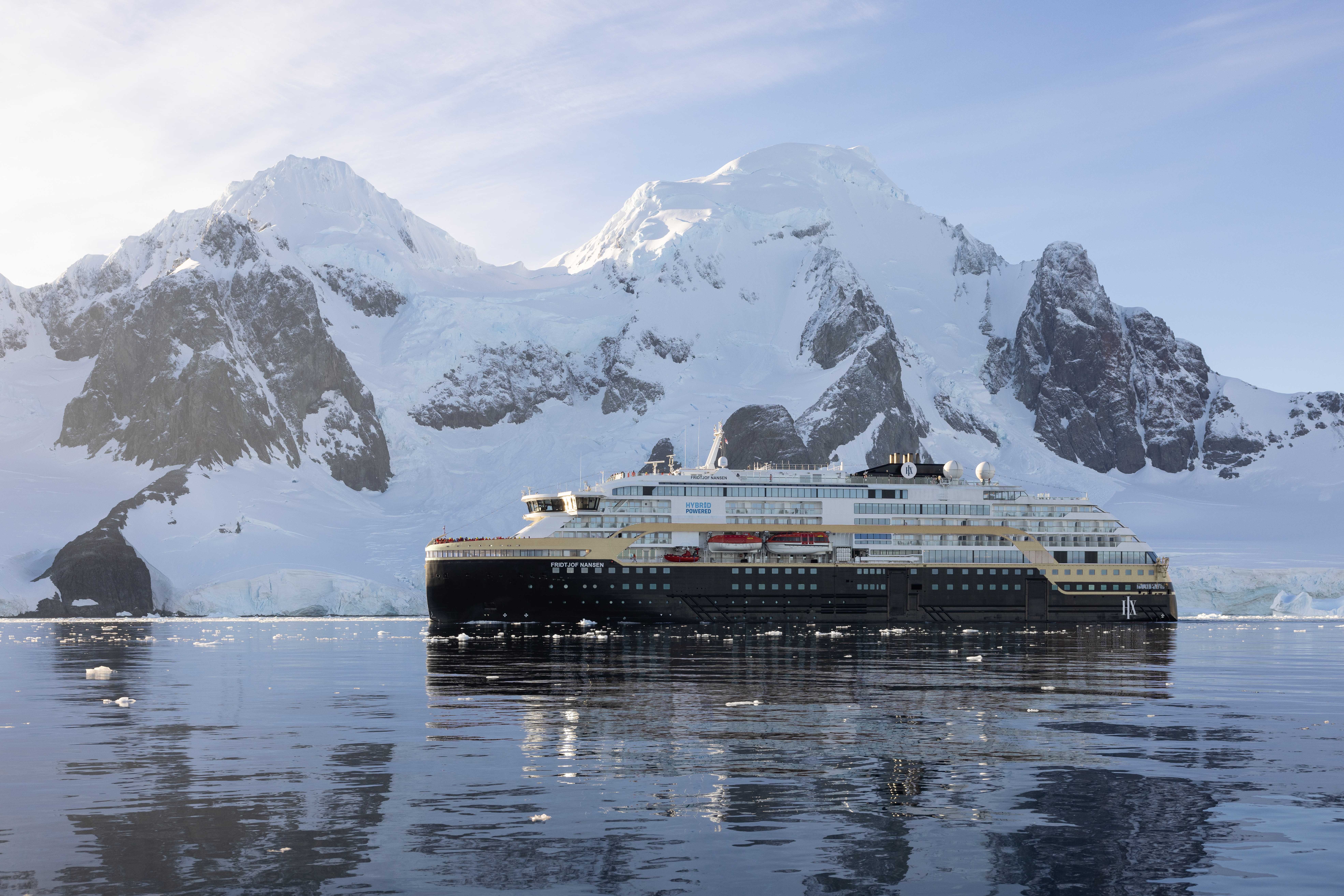 HX Epedition Voyages