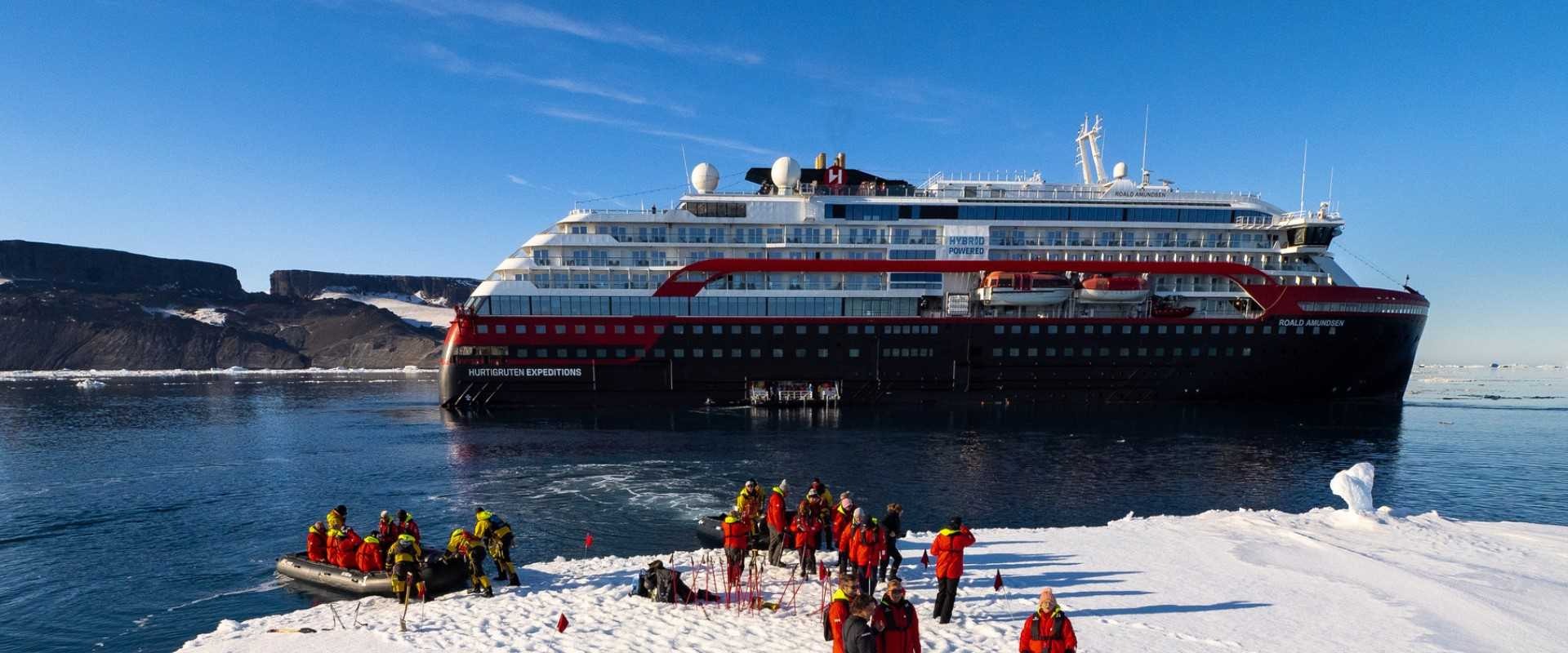 HX Expeditions Antarctica Guests