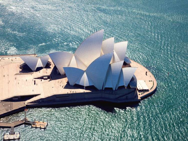 Queen Elizabeth cruises 2028