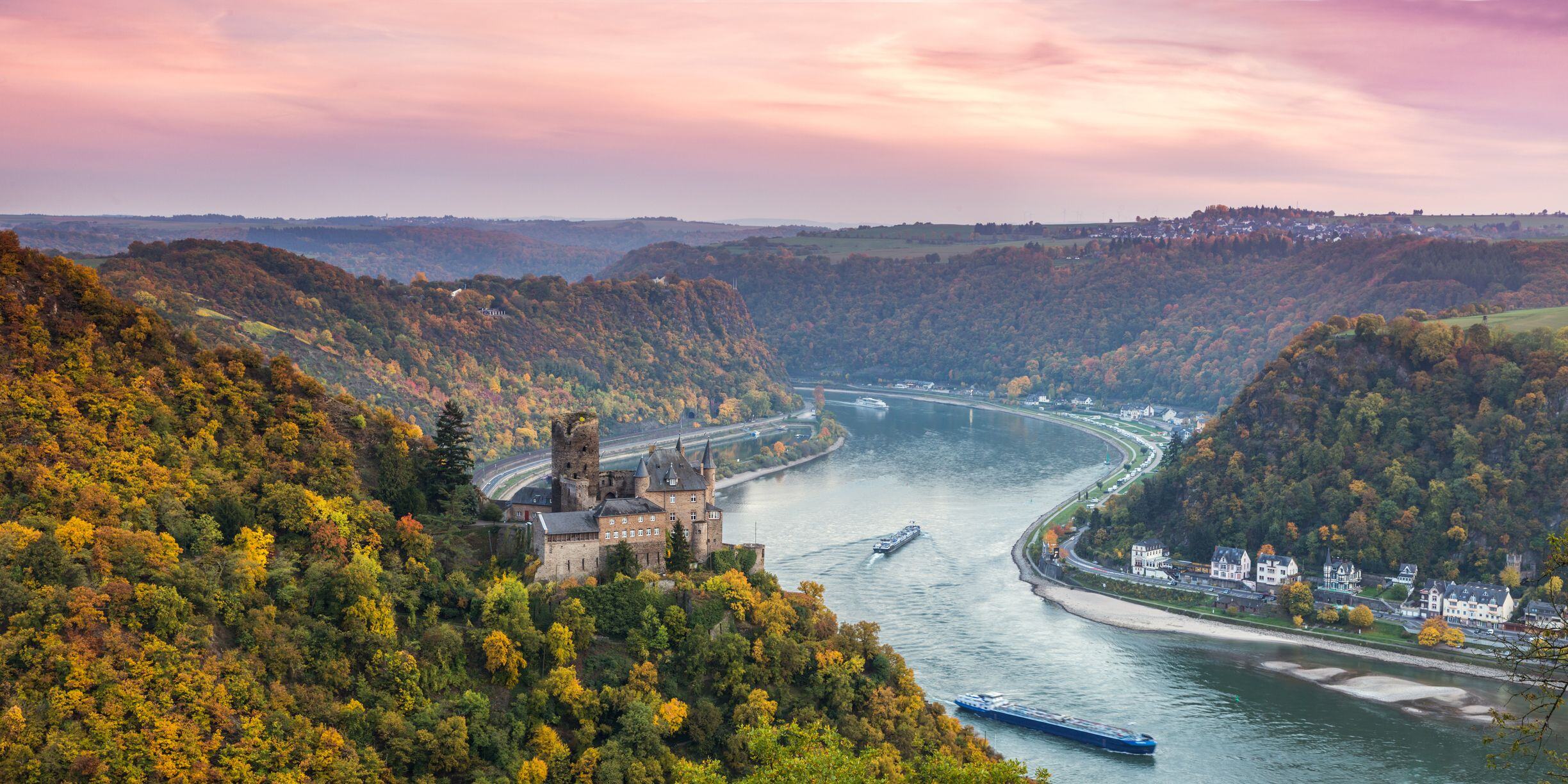 panoramic views of the Rhine